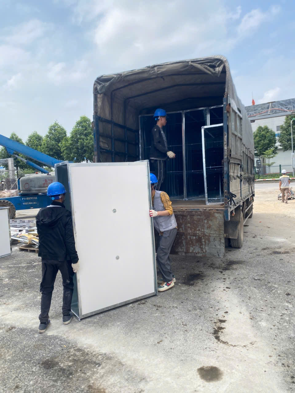 Ống gió chống cháy được gia công chắc chắn, bền bỉ, đáp ứng yêu cầu kỹ thuật và tiêu chuẩn PCCC hiện đại.